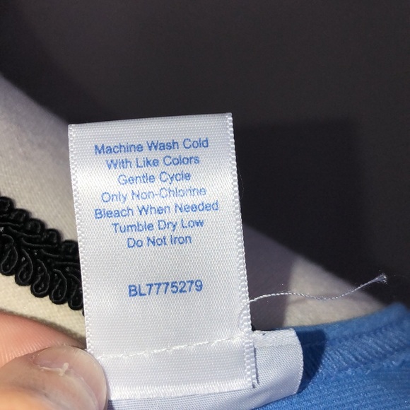 Vicki Wayne Cardigan - size M - Picture 6 of 6